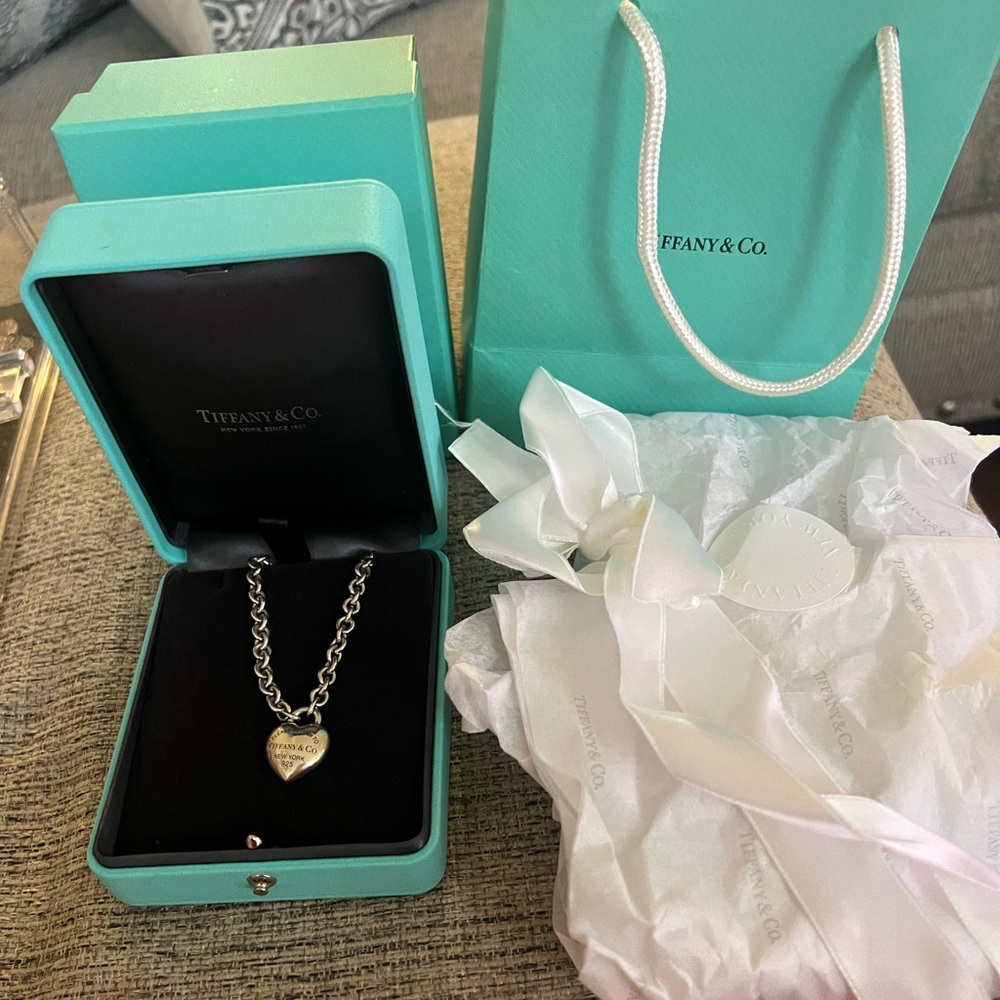 Tiffany and co. Heart necklace